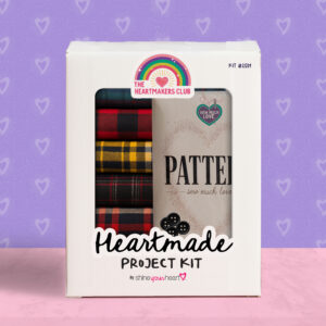 2501-grunge-sleeves-sewing-kit